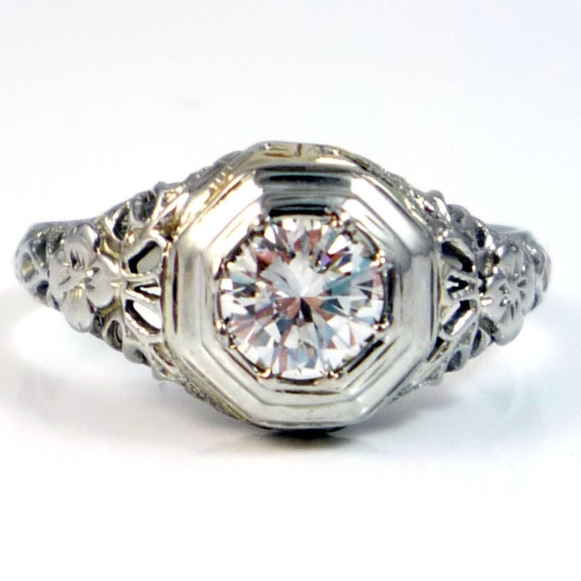 18K Antique Art Deco Diamond Filigree Engagement Ring