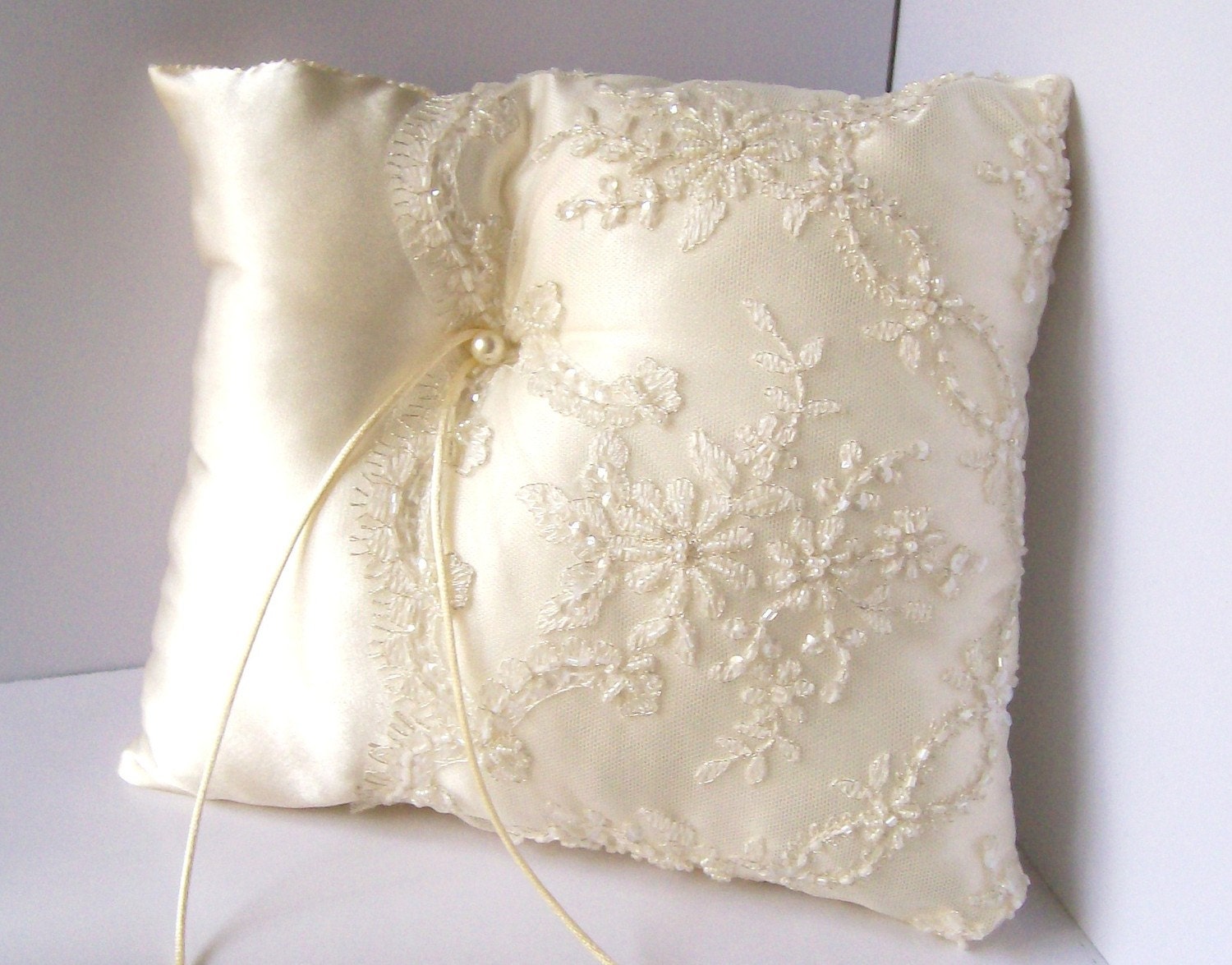 Garter and Ring Pillow Set - Simple Elegance