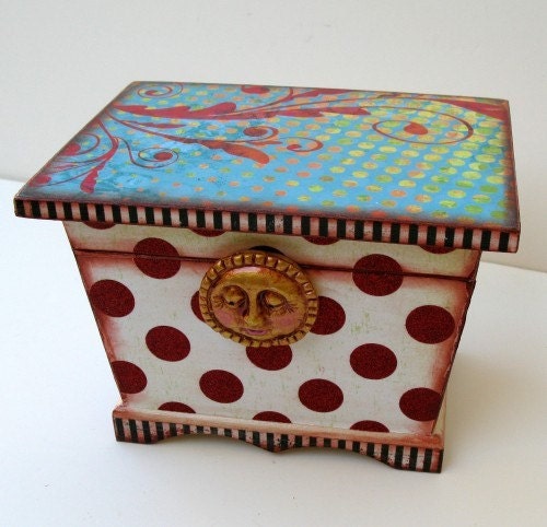 cute little boxes http://ny-image3.etsy.com/il_570xN.206781183.jpg