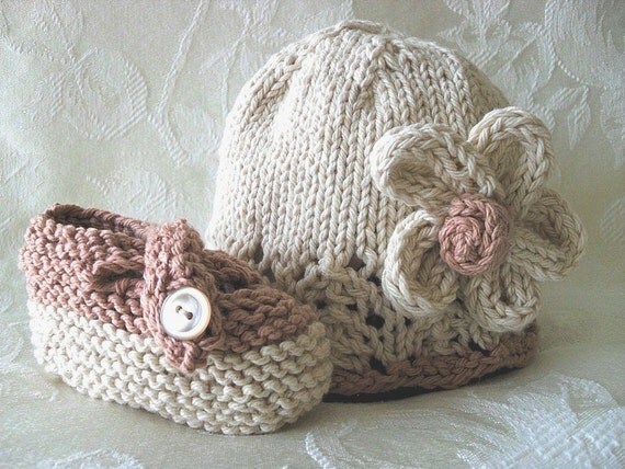 COTTON HAND KNITTED Ivory and Beige Cloche with Lace Brim and Matching Cross-Strapped Booties