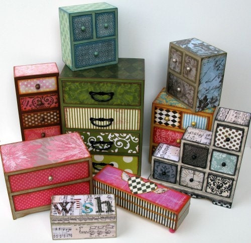 cute little boxes http://ny-image3.etsy.com/il_570xN.207211255.jpg