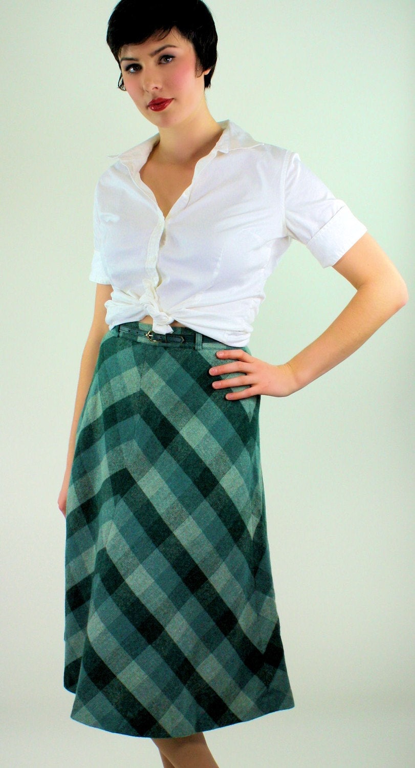 70s vtg wool sage green plaid skirt - small WAS 22 NOW 15