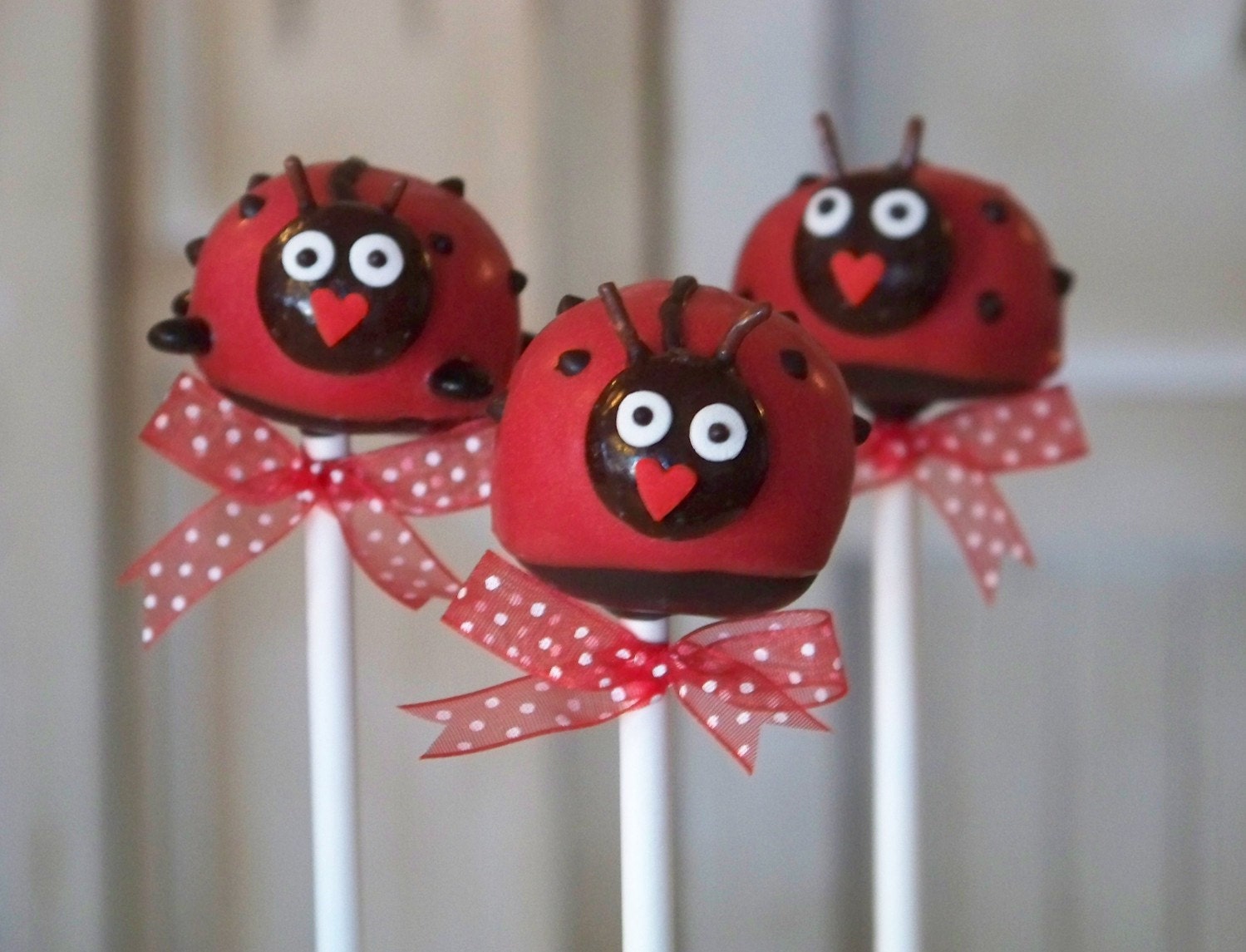 Mom's Killer Cakes & Cookies Ladybug Lady Bug Picnic Cake Pops Perfect For Easter