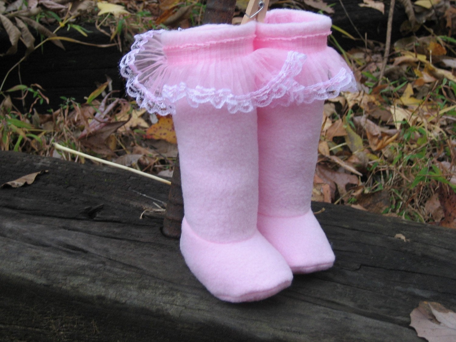Pink Fleece Ruffle boots...Size newborn-5T