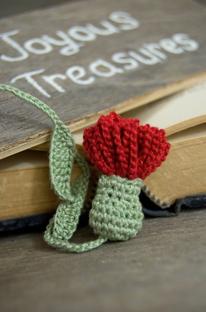 handmade crochet bookmark