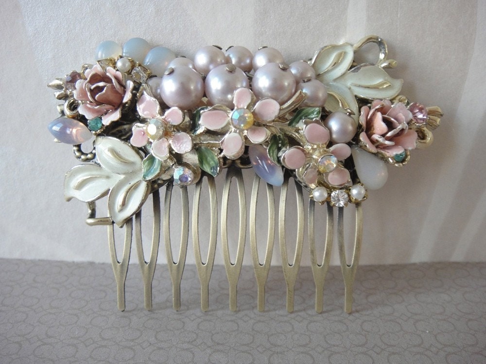 Romantic flower bouquet vintage collage bridal haircomb