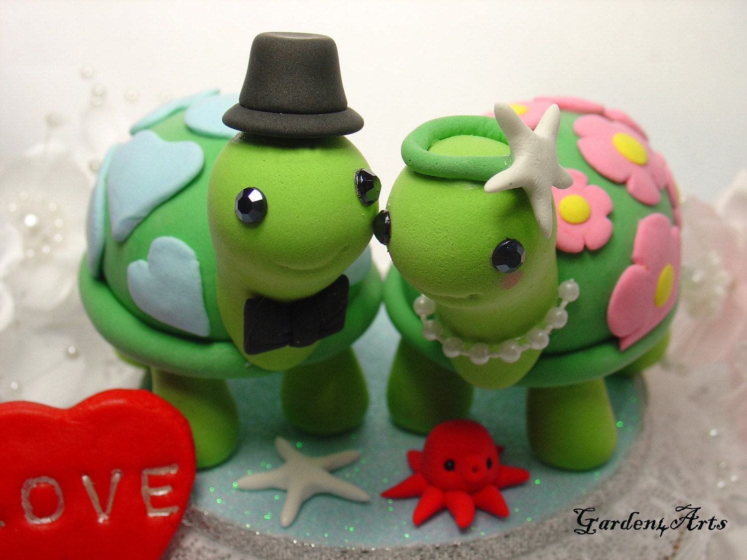 love turtle couple with beautiful stand  (custom order)