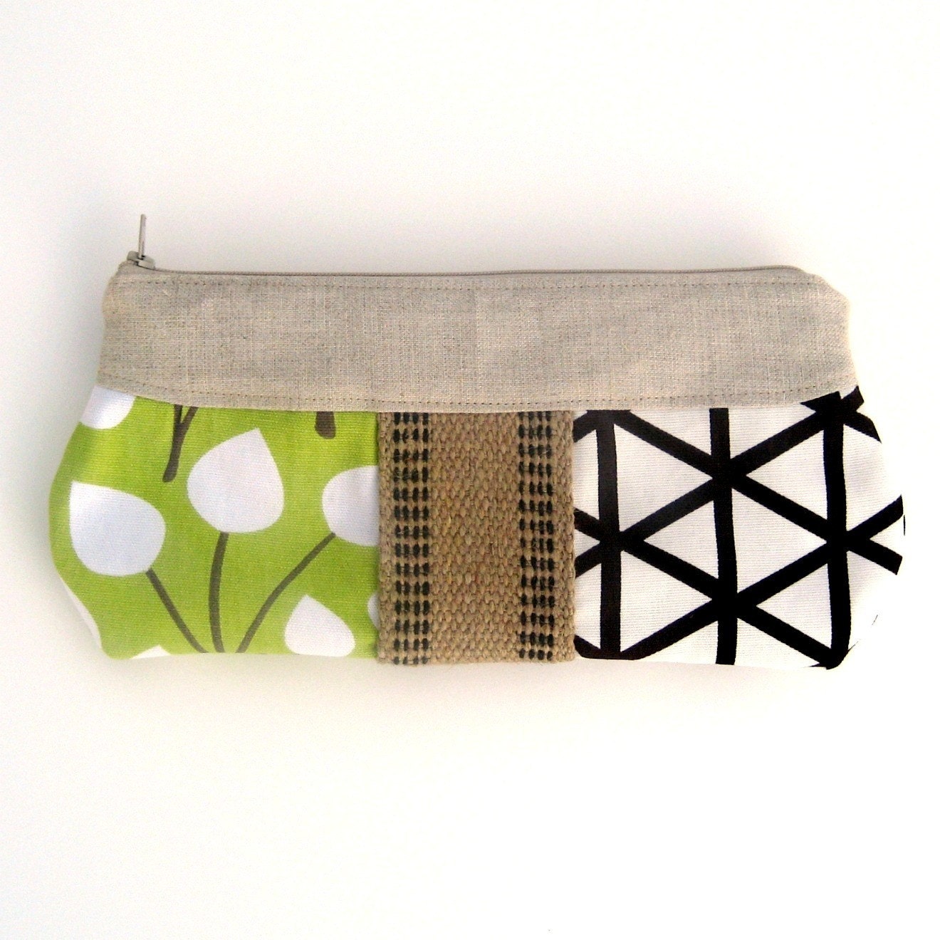 Modern Leaves clutch with jute detail