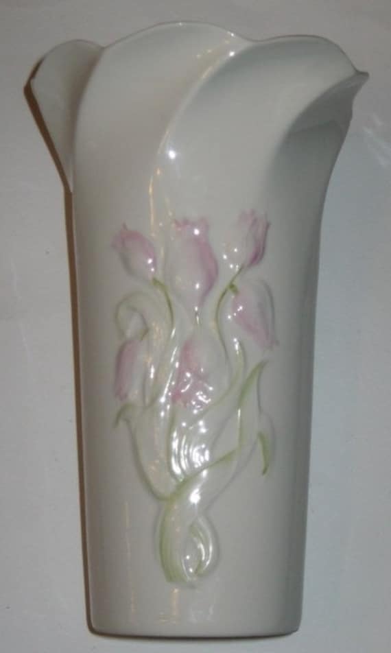 Rare Belleek Ireland 7.75" Tulip Vase