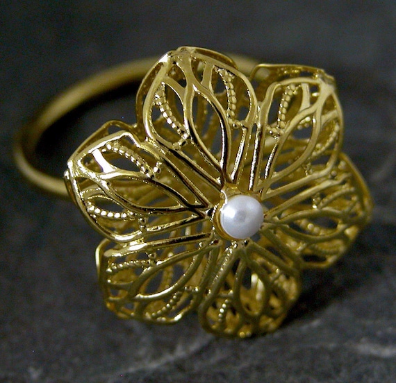 Lace Wedding Ring Threedimensional Gold Filigree by gazellejewelry flower 