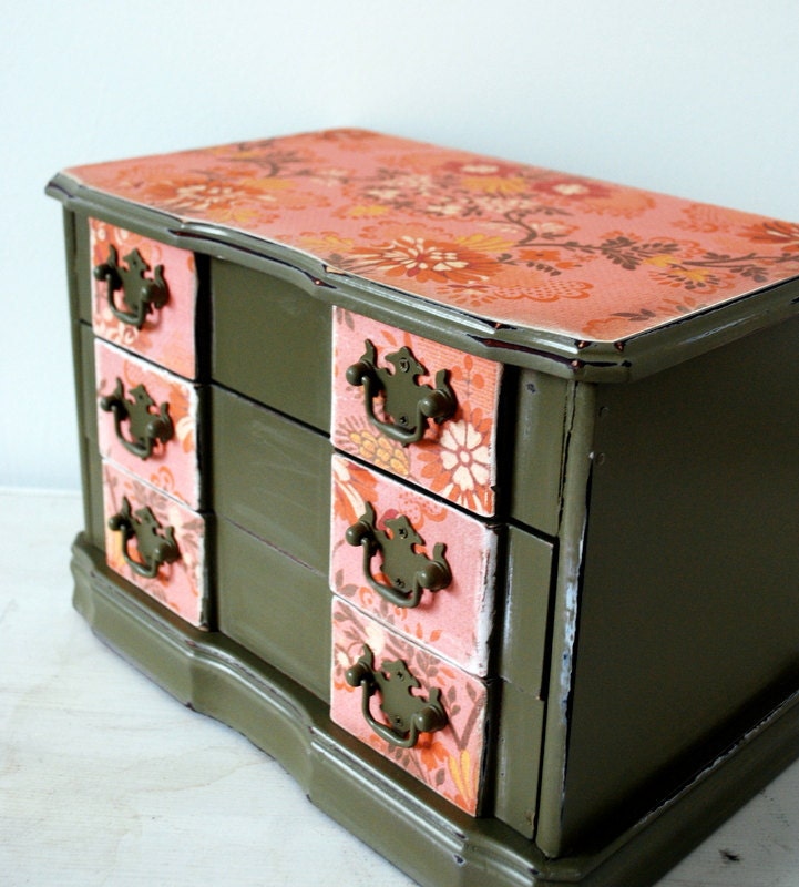 Green and Coral Upcycled Jewelry Box