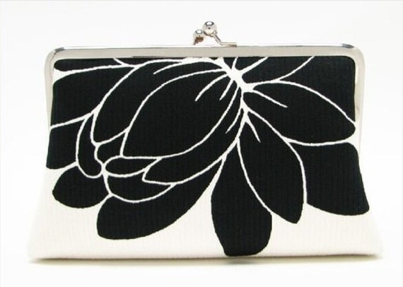 Bridesmaids gifts - 5 pockets, 8 in - Big black flowers