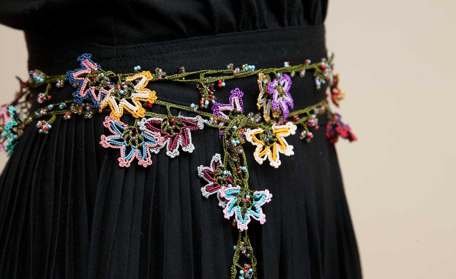 turkish lace - needle lace - oya necklace - FREE SHIPMENT - 006-06