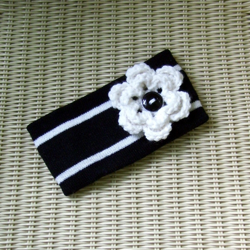 Headband Winter Earwarmer Black and White Flower