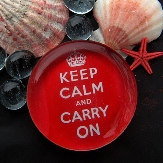 PAPERWEIGHT Keep Calm and Carry On GLASS round pink-red 2.5 inches