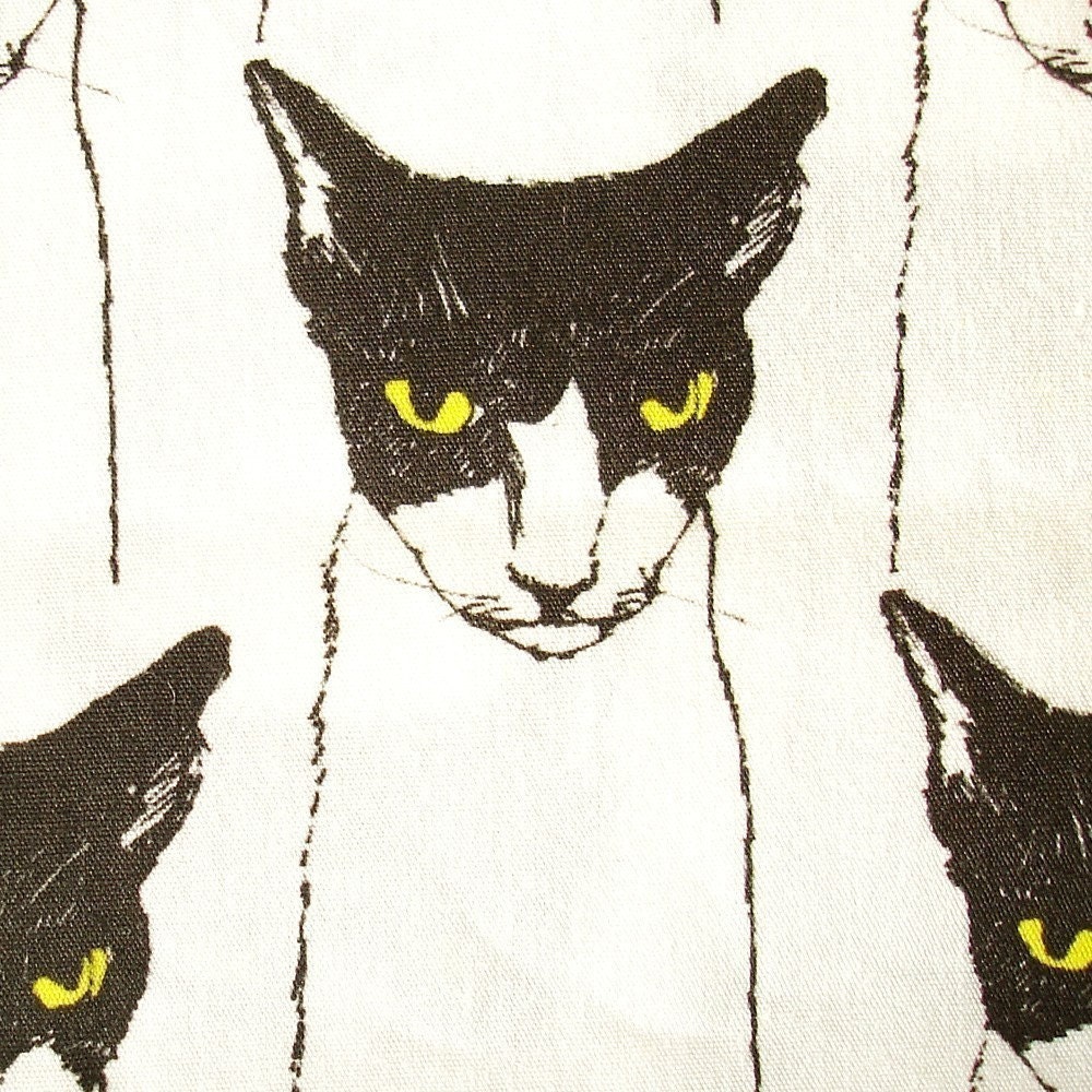 NEW 
Bonspiel original design Tall Kitty fabric--Fat Quarter