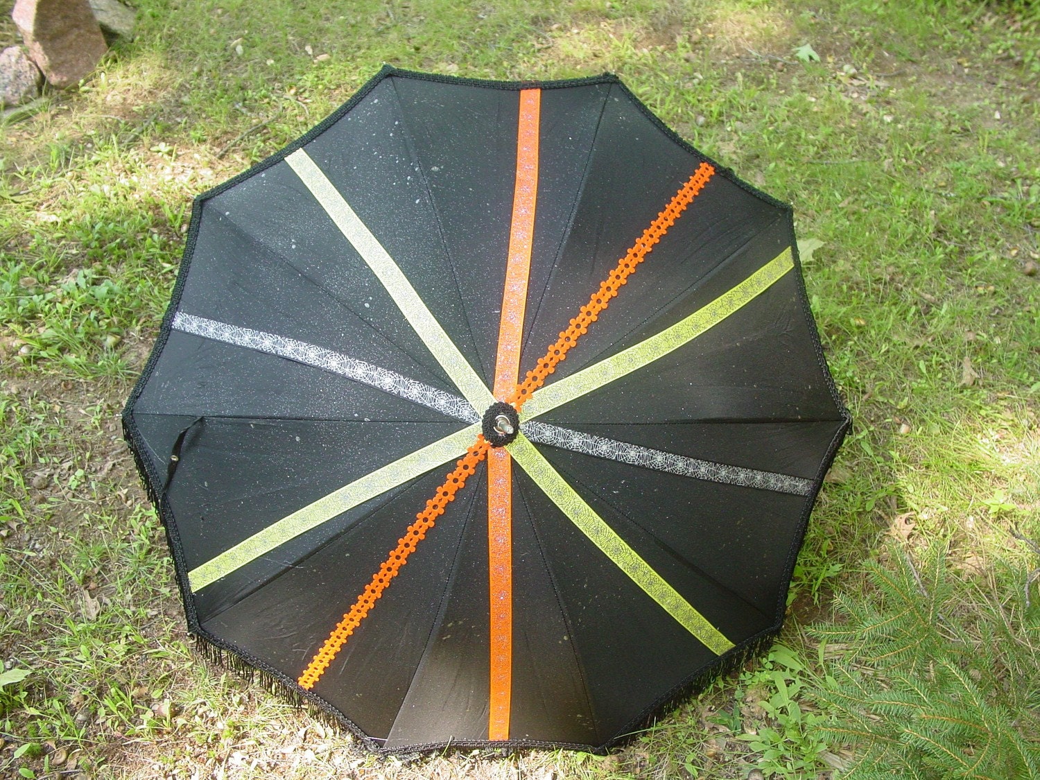 witches or Vampires Halloween UMBRELLA keep those MOON BEAMS off of you