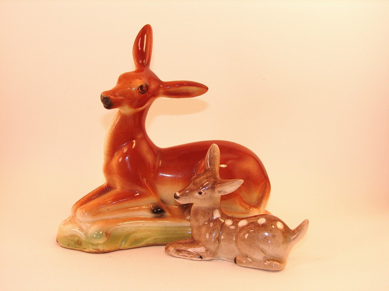 Beautiful Vintage Stewart B McCulloch Deer and Fawn Figurine