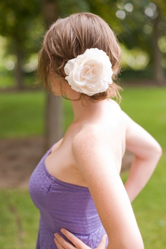 Silk White Floral Hairpiece by Anne Michelle Heirlooms