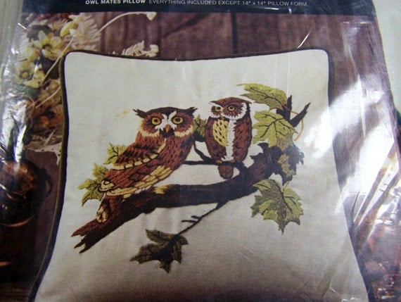 Vintage Crewel Embroidery Kit Owl Mates Pillow Kit