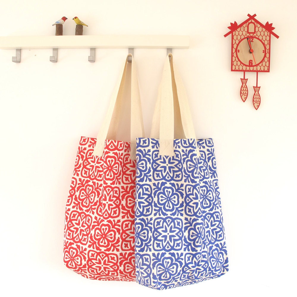 ... my tea towels into a happy go lucky tote bag - perfect for the summer