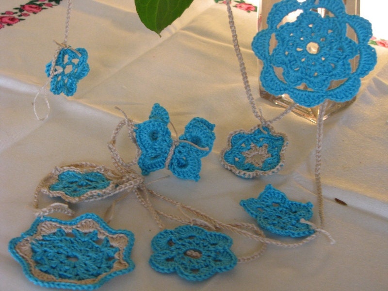 Crochet rustic summer flowers garland - blue-beige colors