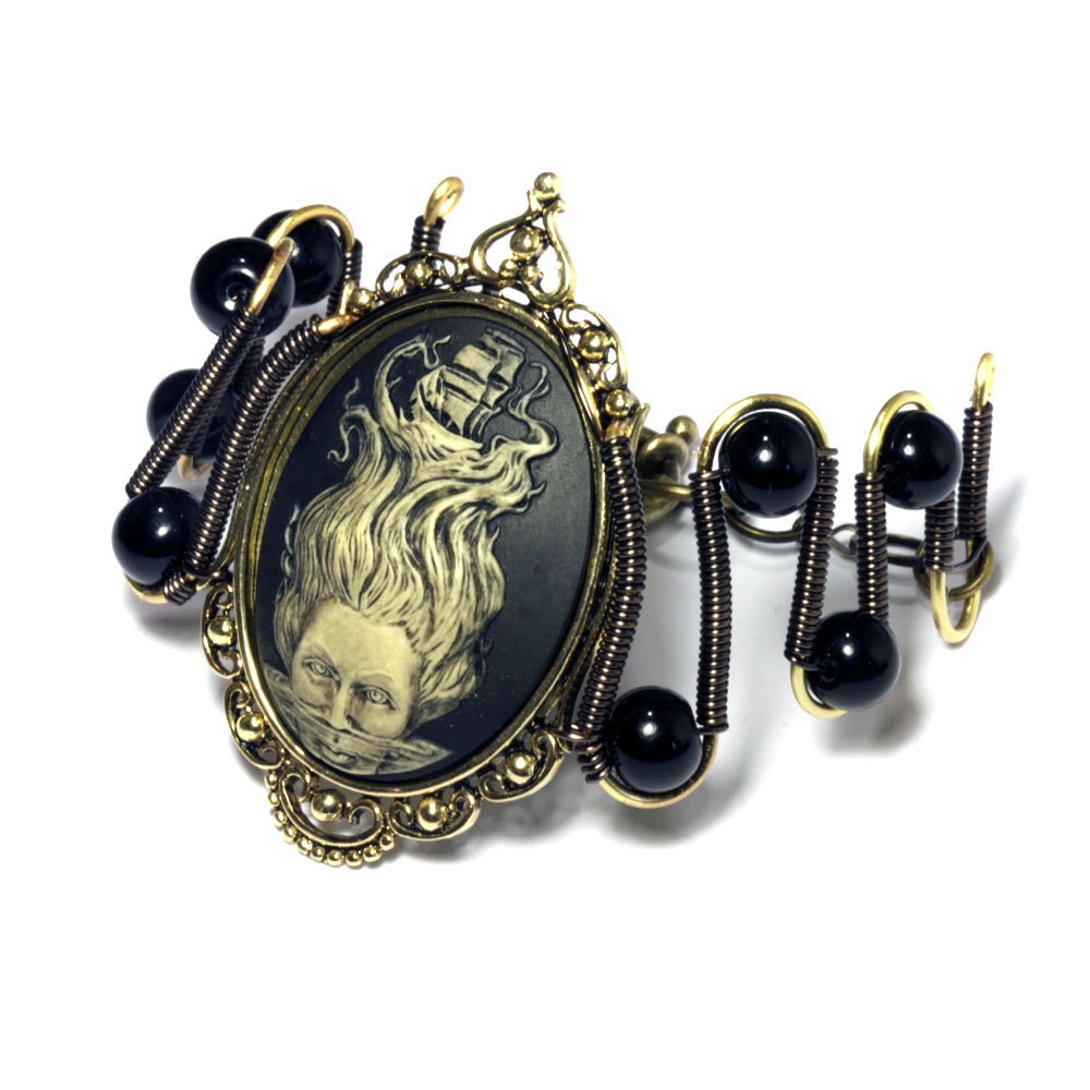 Steampunk Goth Jewelry - Bracelet - Lady of the Sea Cameo
