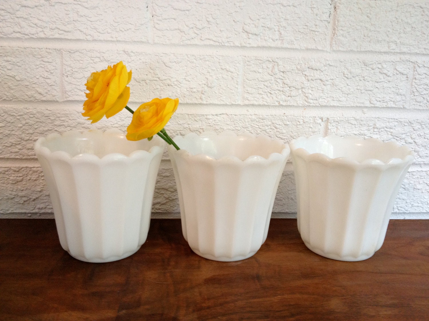 Set of 3 Vintage Milk Glass Scalloped Planters/ Flower pots
