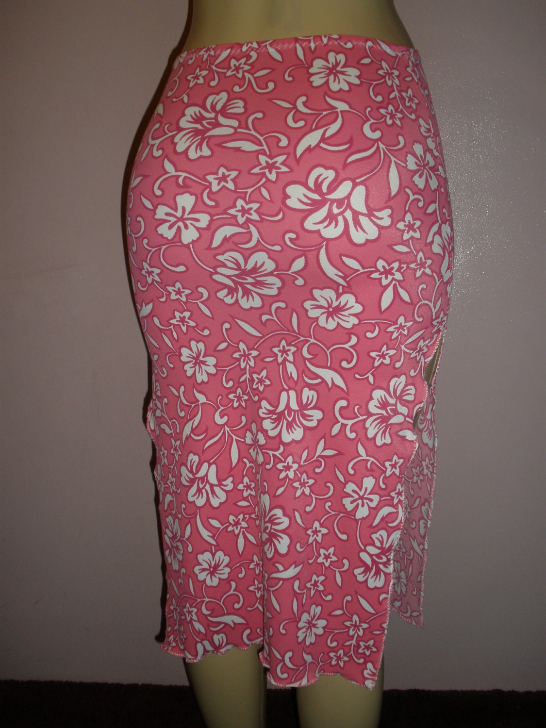Beautiful Pink and White Flowers Floral Swim Suit Cover Up Size Small