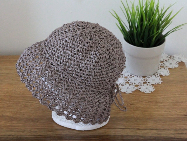 Eco friendly crochet Cloche summer hat - raffia yarn - fiber plant