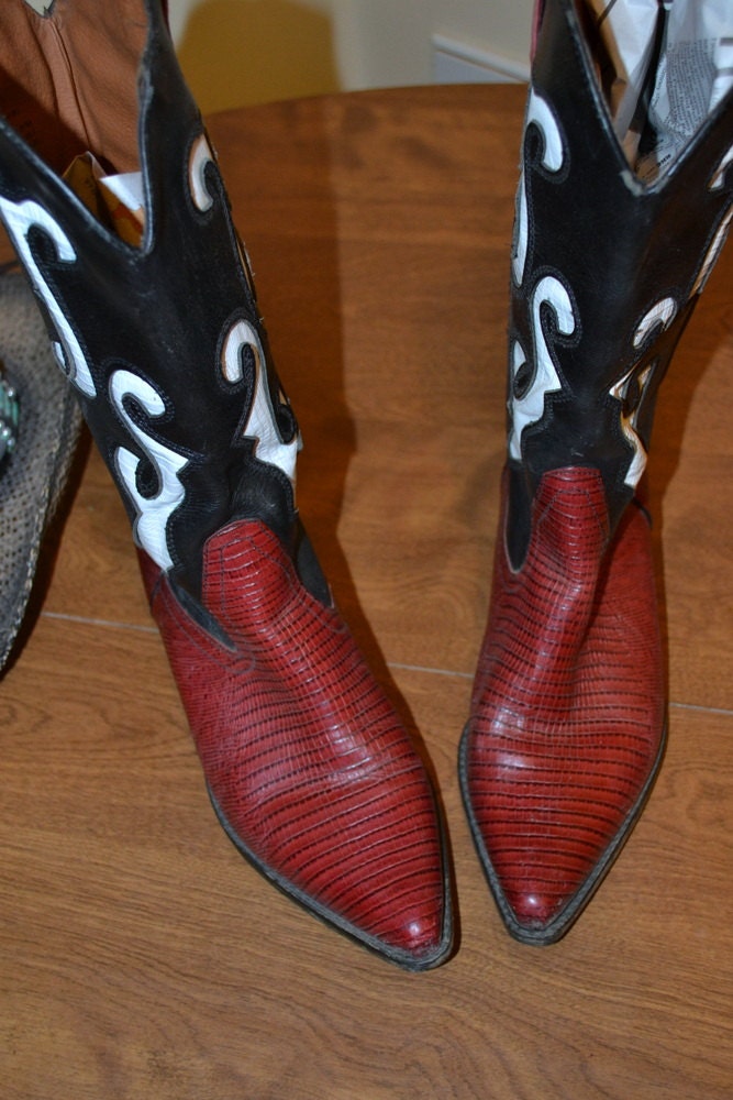 Vintage Western Boots Women's Size 9M Red and Black with White inset