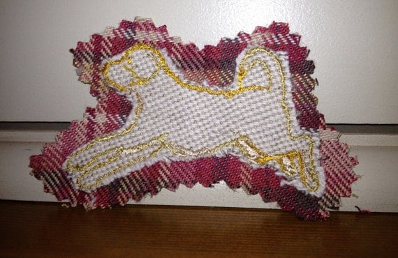 Gift - Best friend Brooch pin, embroidery dog on Linen & Woven Cotton