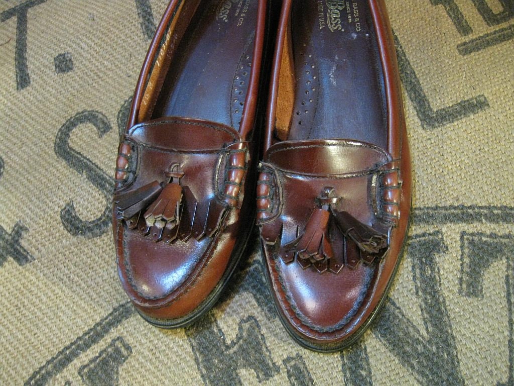 Burgundy Oxblood leather 80s vintage loafers classic preppy shoe Bass 6 7