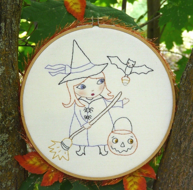 New Halloween WITCH Stitchery embroidery hoop E Pattern - 2012 trick or treat email Pdf  pumpkin bat