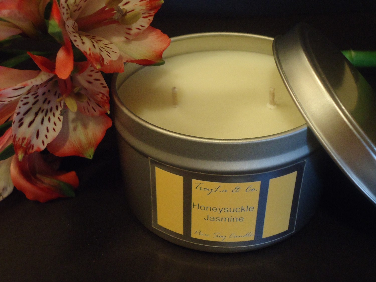 Honeysuckle Jasmine Pure SOY 8 oz Travel Tin. Sweet Floral Fragrance.