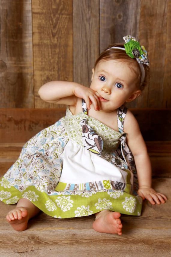 Babes 'n Beads-Summer 2011-Ocean Breeze Collection-Baby Girl Boutique Knot Apron Dress-Flowers in Green, Blue and Cream for Baby, Infant, Toddler and Girls 6-12 mo, 12-18 mo, 2T 3T 4T 5 6 7 8